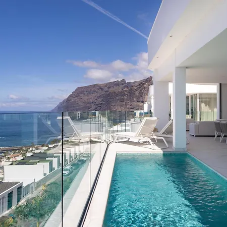 Crystal I Luxury By Enjoyahome Apartment