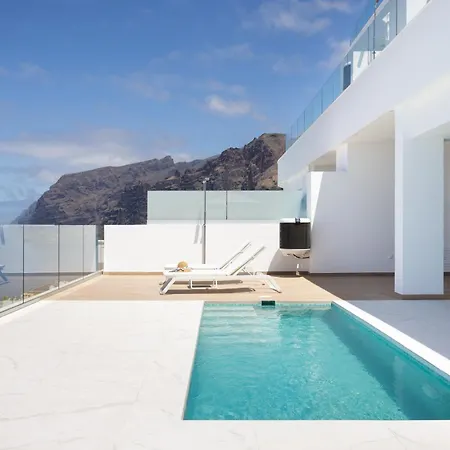 Crystal I Luxury By Enjoyahome Apartment *